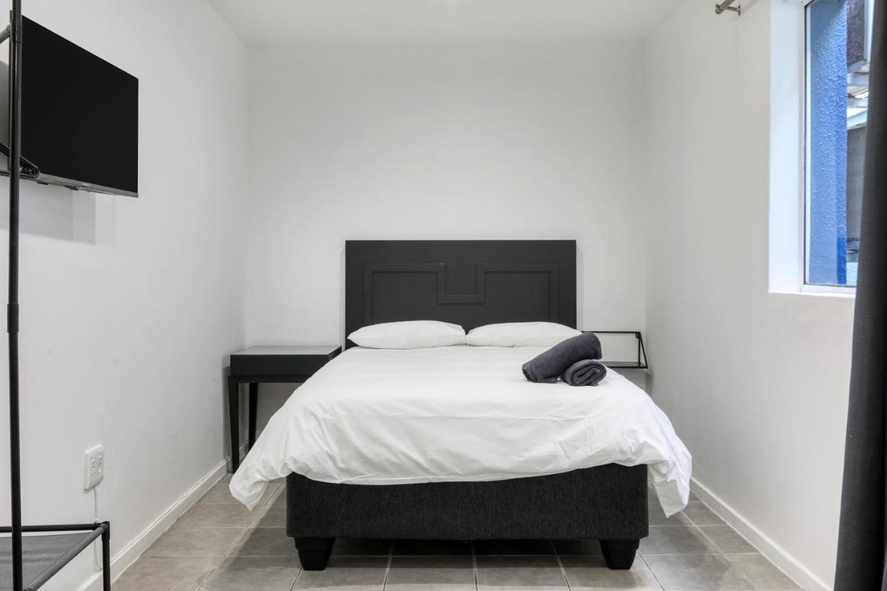 Inn & Out Express Sea Point Cape Town Ngoại thất bức ảnh