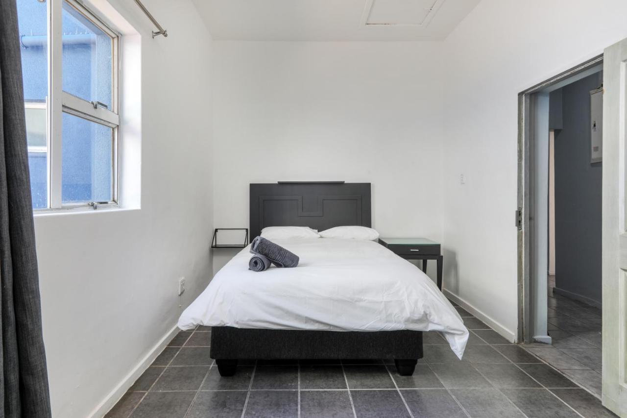 Inn & Out Express Sea Point Cape Town Ngoại thất bức ảnh