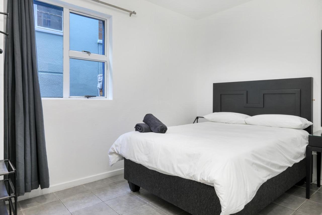 Inn & Out Express Sea Point Cape Town Ngoại thất bức ảnh