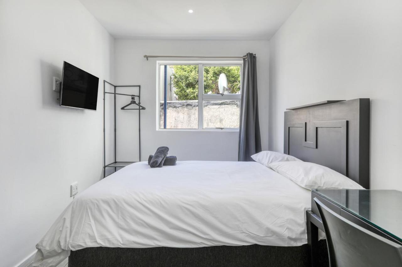 Inn & Out Express Sea Point Cape Town Ngoại thất bức ảnh