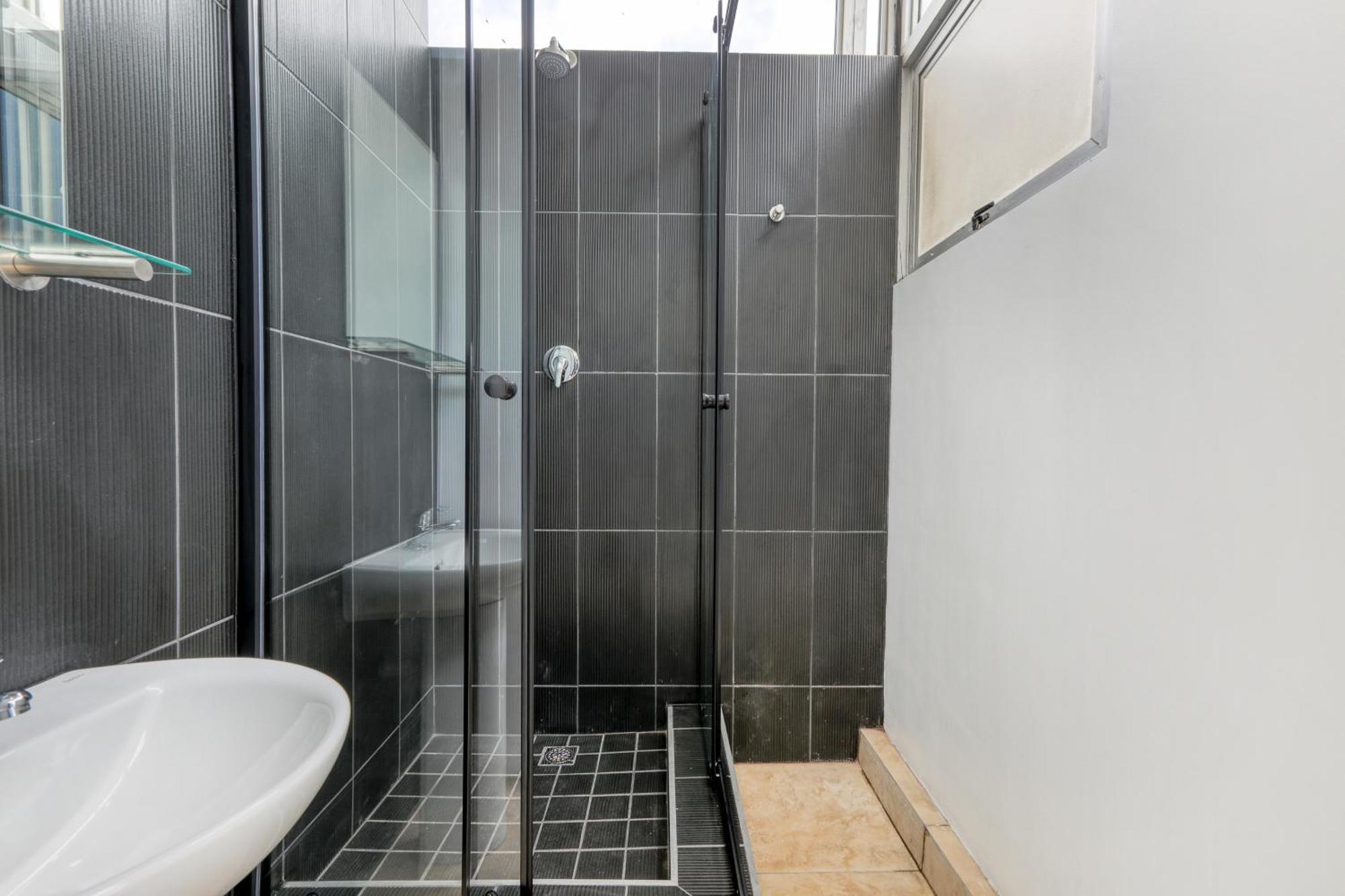 Inn & Out Express Sea Point Cape Town Ngoại thất bức ảnh
